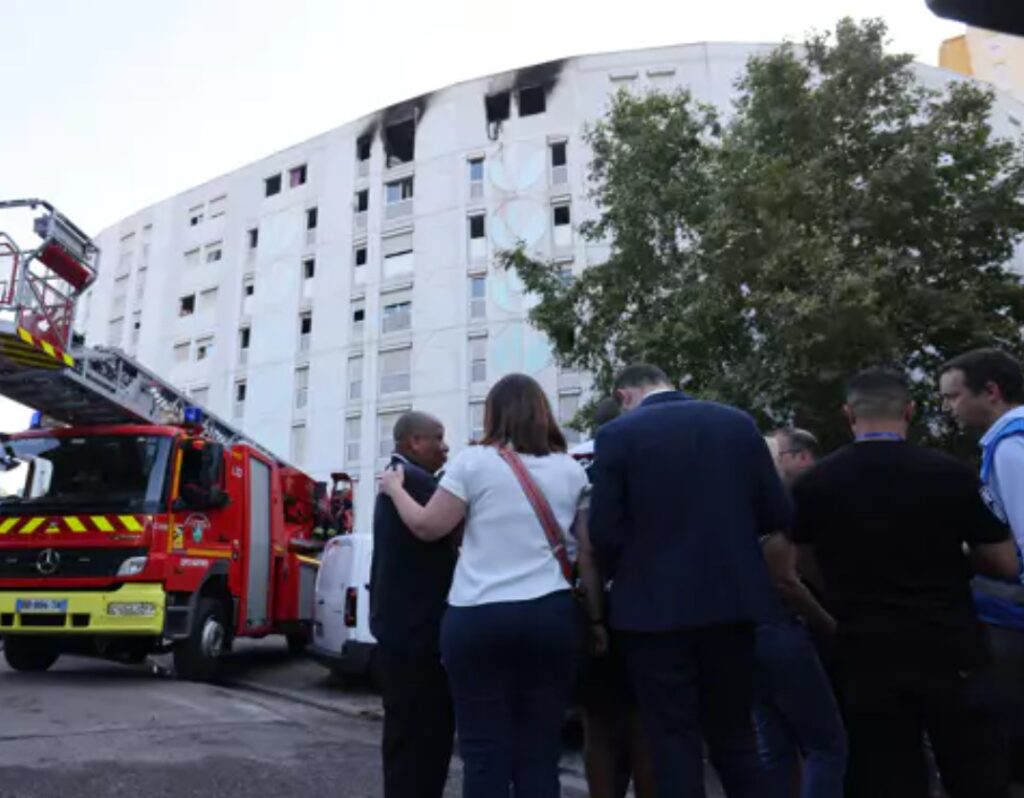 Incendie dans un immeuble à Nice : sept morts, la piste criminelle privilégiée